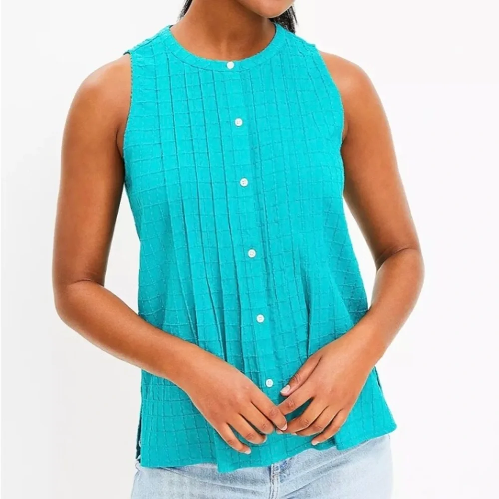 Loft pin tucked button shell top - Picture 5 of 5